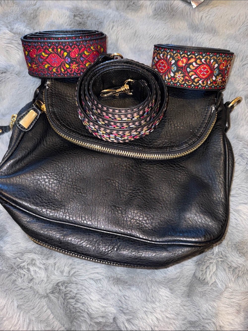 Moda Luxe Mailbag Crossbody